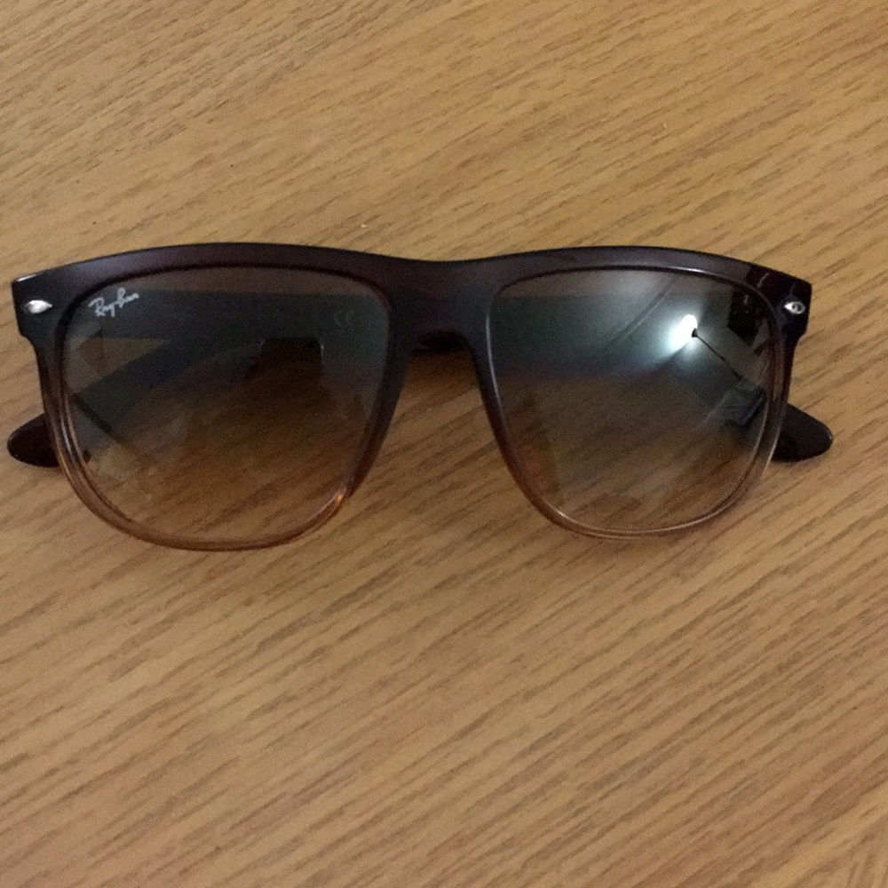 Brown Ray-Bans